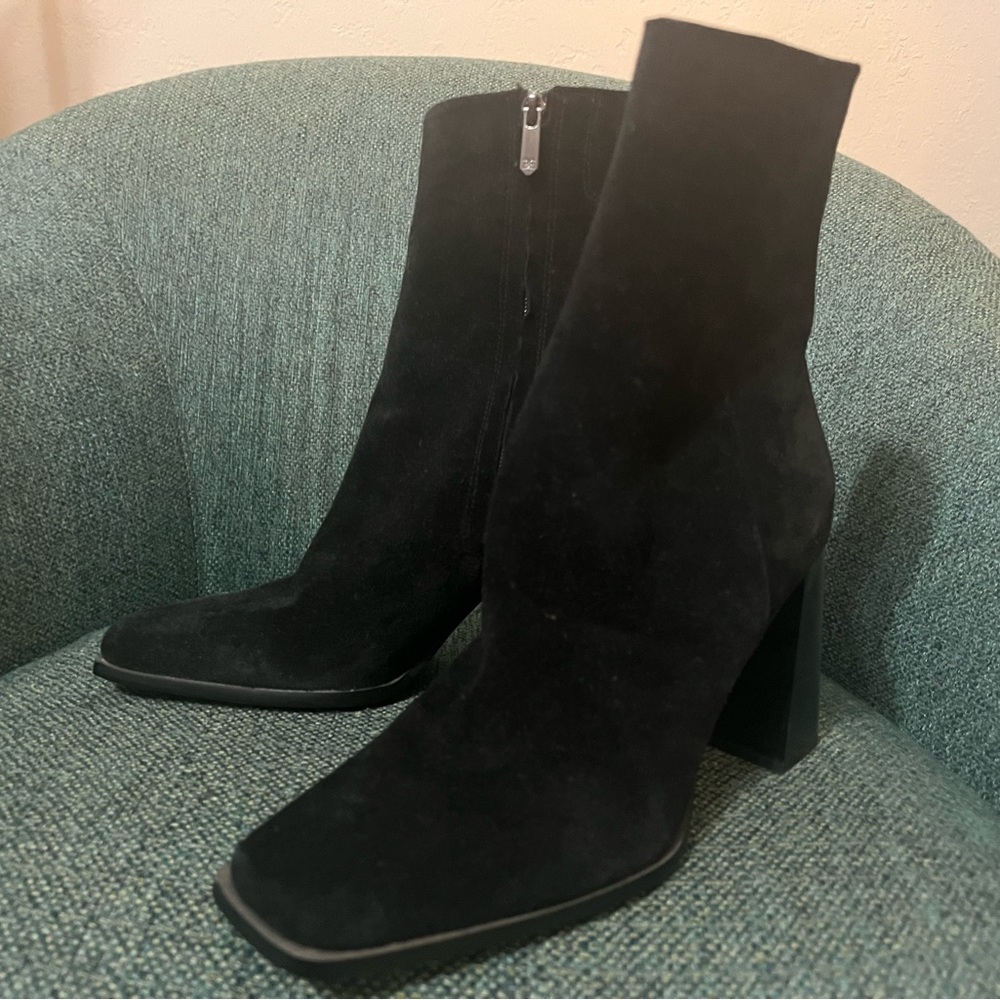 Sam Edelman Suede black boots